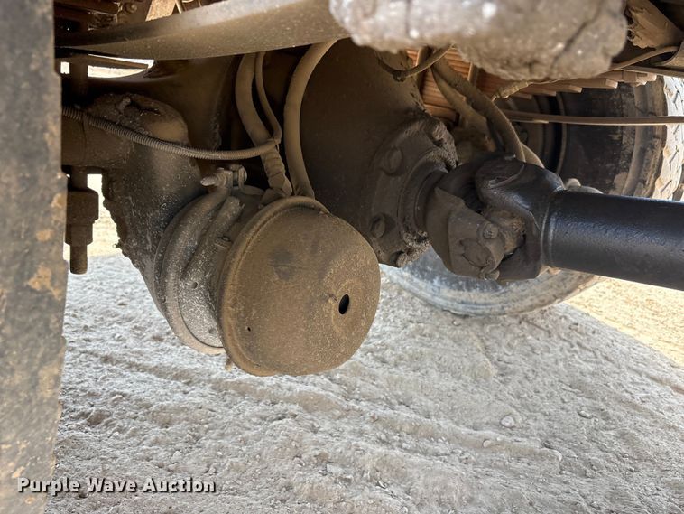 image for item DT0168 2000 International 4700 dump truck