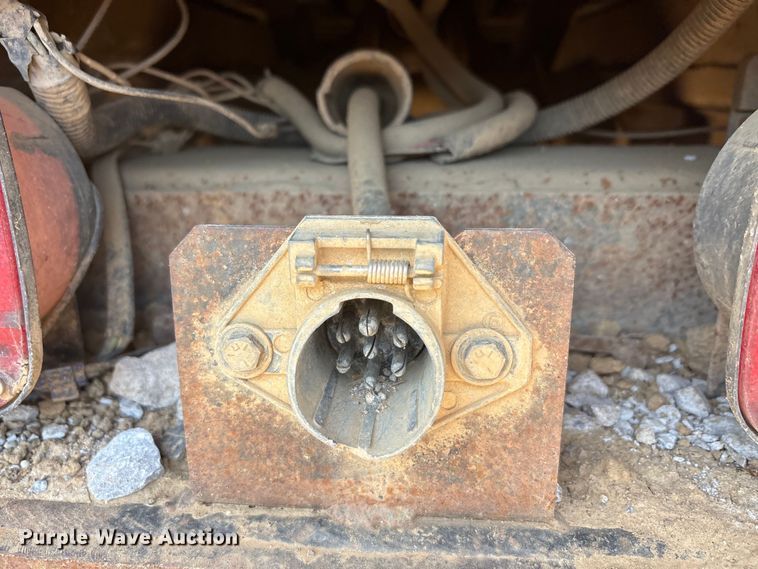 image for item DT0168 2000 International 4700 dump truck