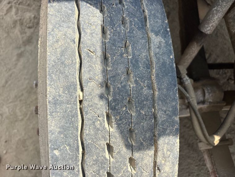 image for item DT0168 2000 International 4700 dump truck