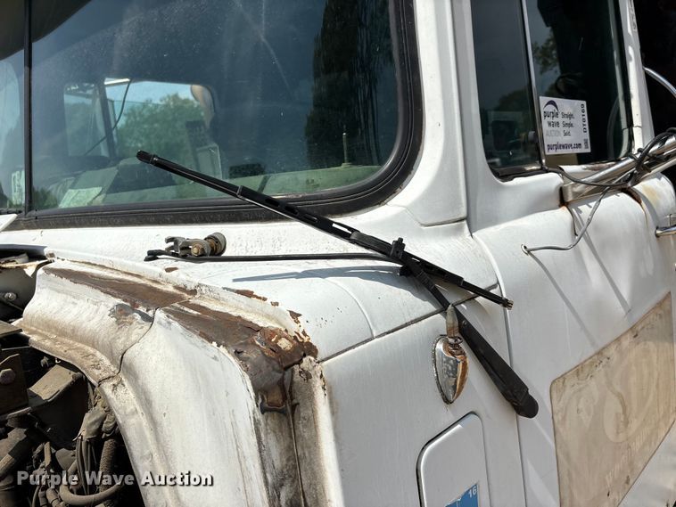 image for item DT0169 1997 Mack RD dump truck