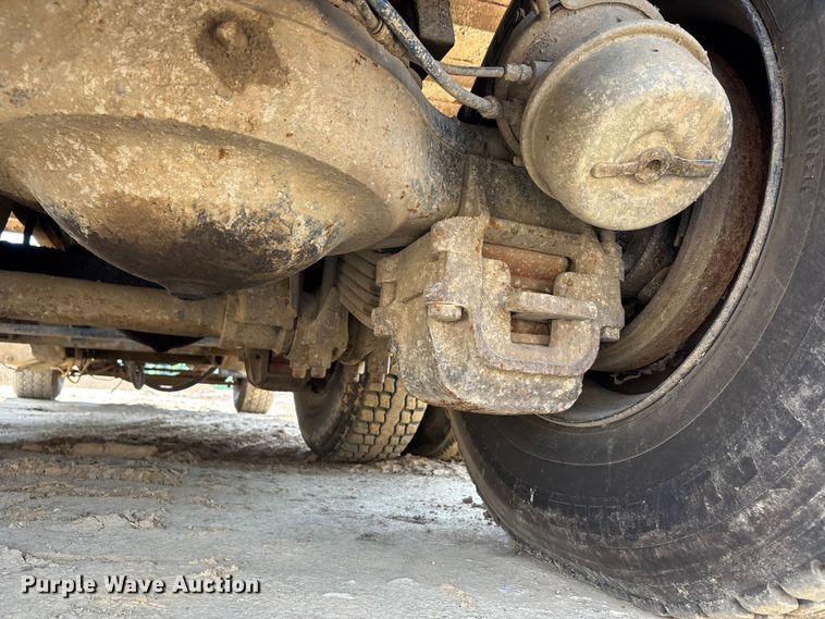 image for item DT0169 1997 Mack RD dump truck