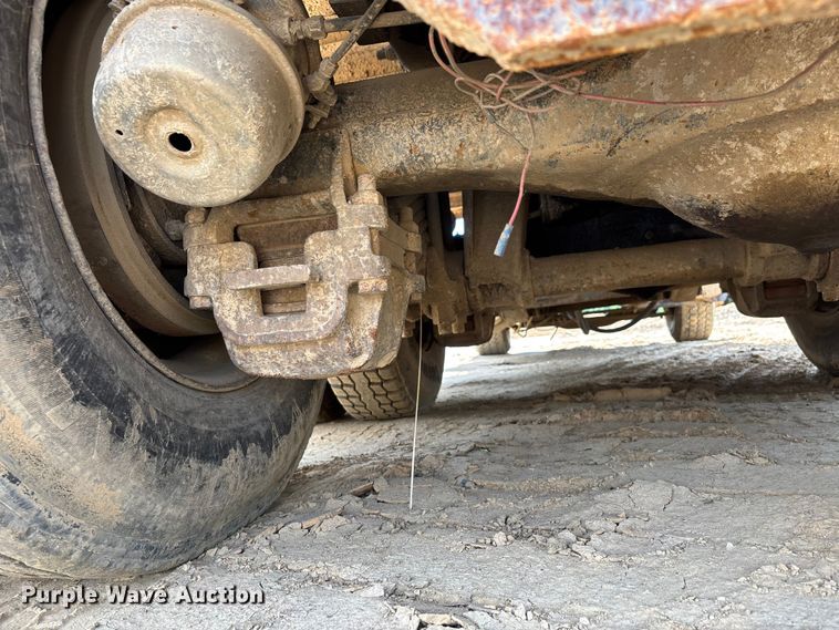 image for item DT0169 1997 Mack RD dump truck