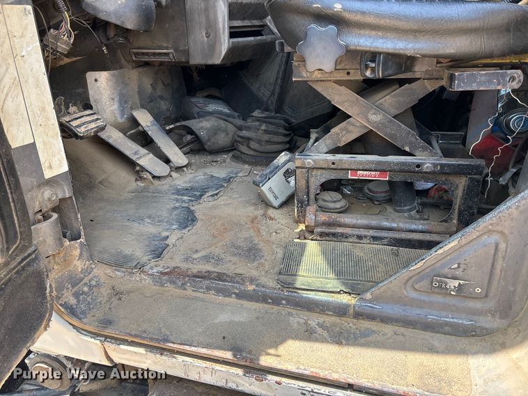 image for item DT0169 1997 Mack RD dump truck