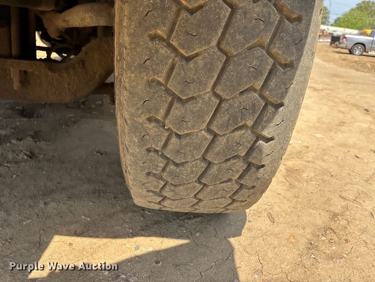 image for item DT0169 1997 Mack RD dump truck