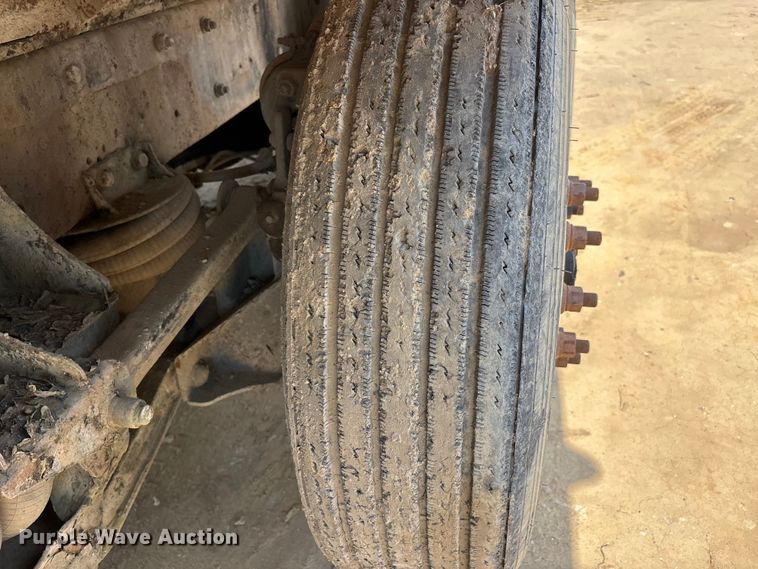 image for item DT0169 1997 Mack RD dump truck