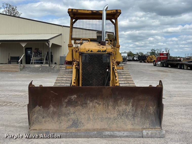 image for item DT0215 1987 Caterpillar D4H dozer
