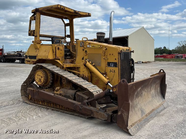 image for item DT0215 1987 Caterpillar D4H dozer