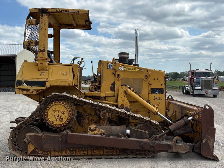 image for item DT0215 1987 Caterpillar D4H dozer