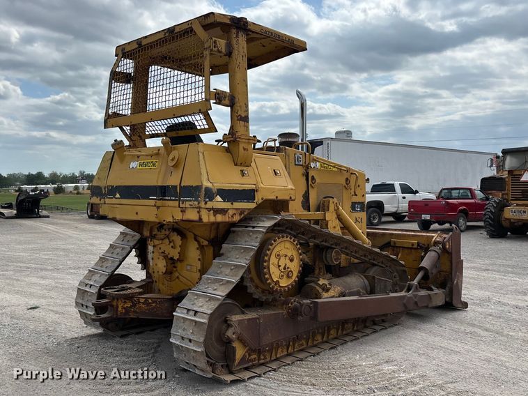 image for item DT0215 1987 Caterpillar D4H dozer