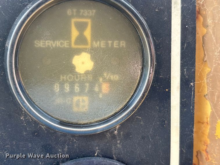 image for item DT0215 1987 Caterpillar D4H dozer