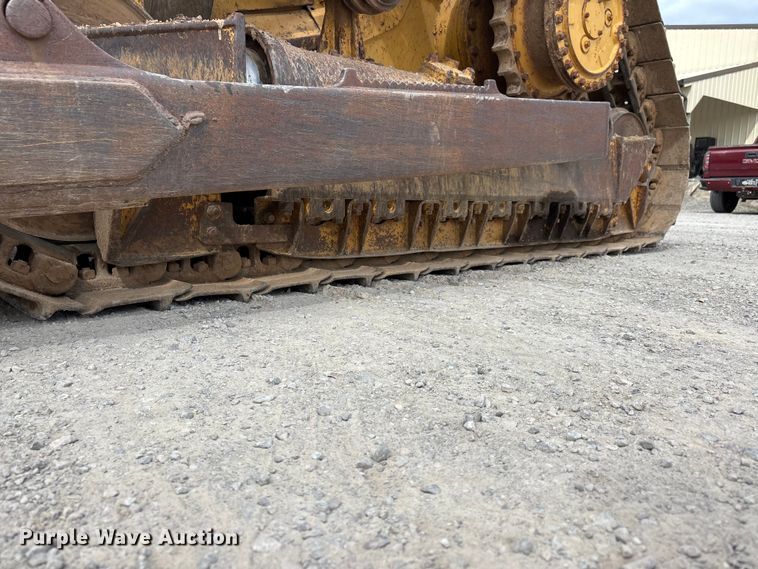 image for item DT0215 1987 Caterpillar D4H dozer