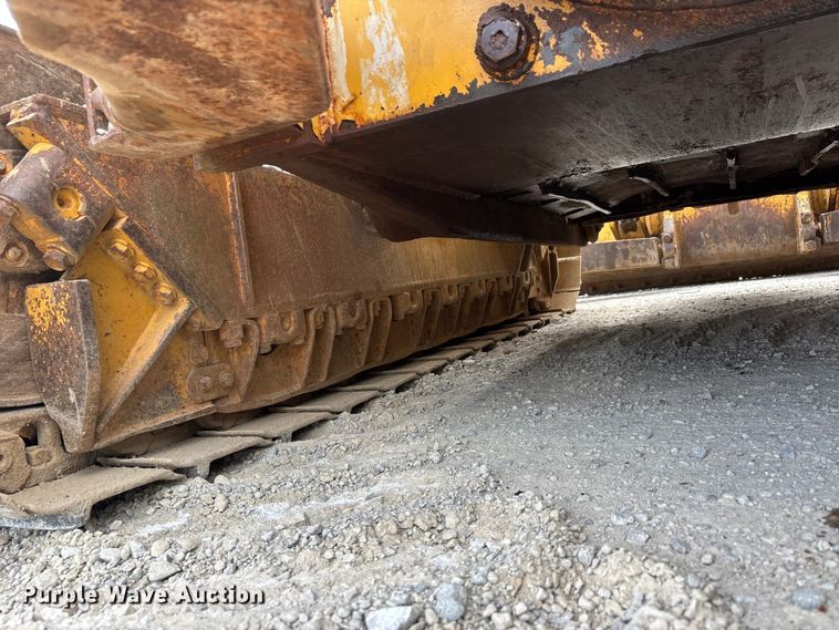 image for item DT0215 1987 Caterpillar D4H dozer