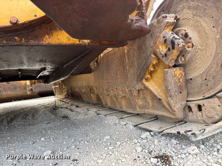 image for item DT0215 1987 Caterpillar D4H dozer