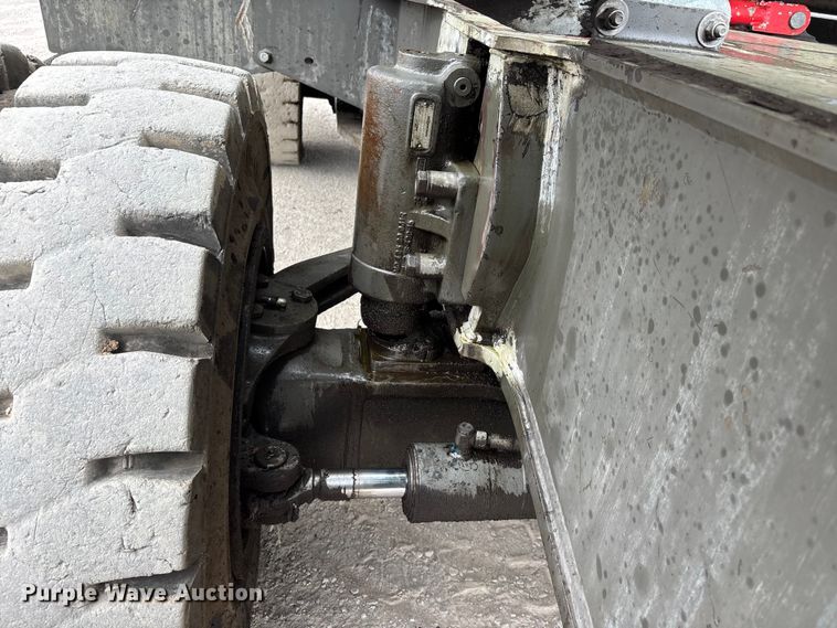 image for item DT0216 2012 Sennebogen 835 material handler