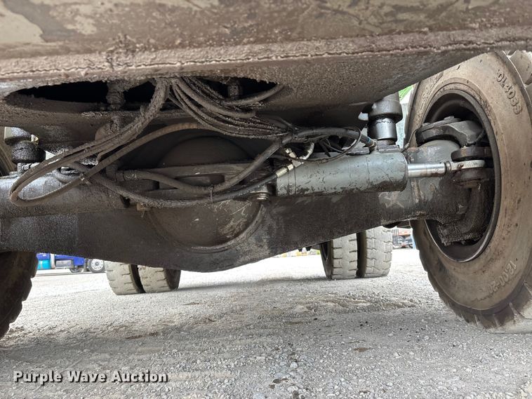 image for item DT0216 2012 Sennebogen 835 material handler