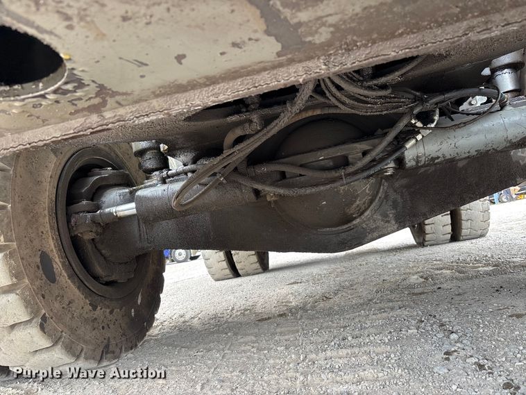 image for item DT0216 2012 Sennebogen 835 material handler