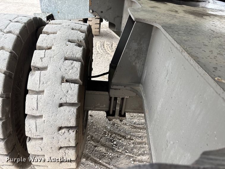 image for item DT0216 2012 Sennebogen 835 material handler