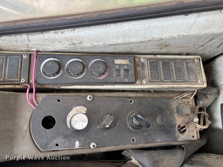 image for item DT0216 2012 Sennebogen 835 material handler