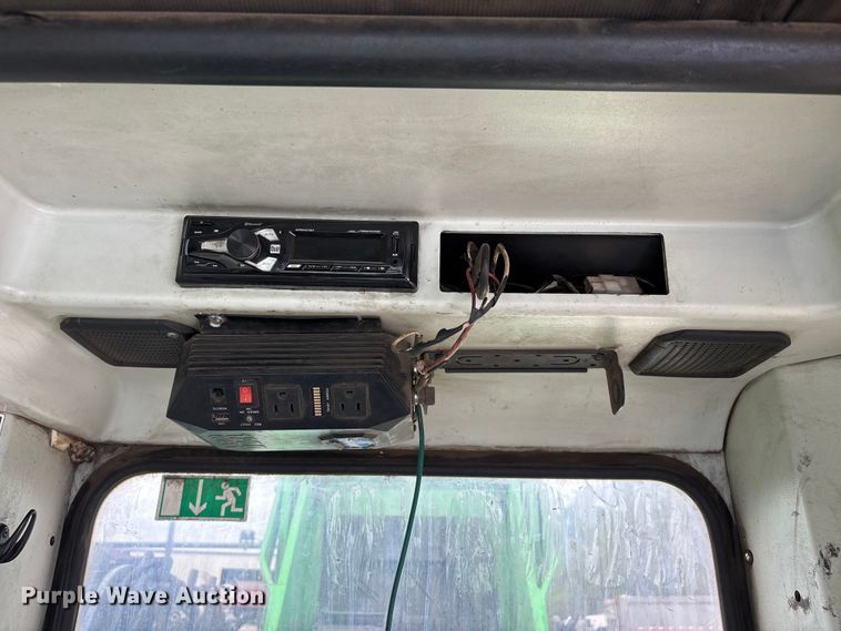 image for item DT0216 2012 Sennebogen 835 material handler