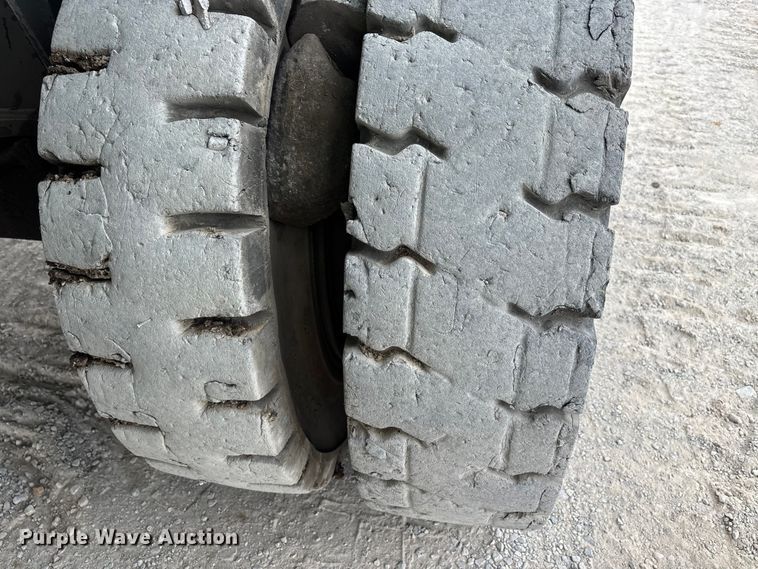 image for item DT0216 2012 Sennebogen 835 material handler