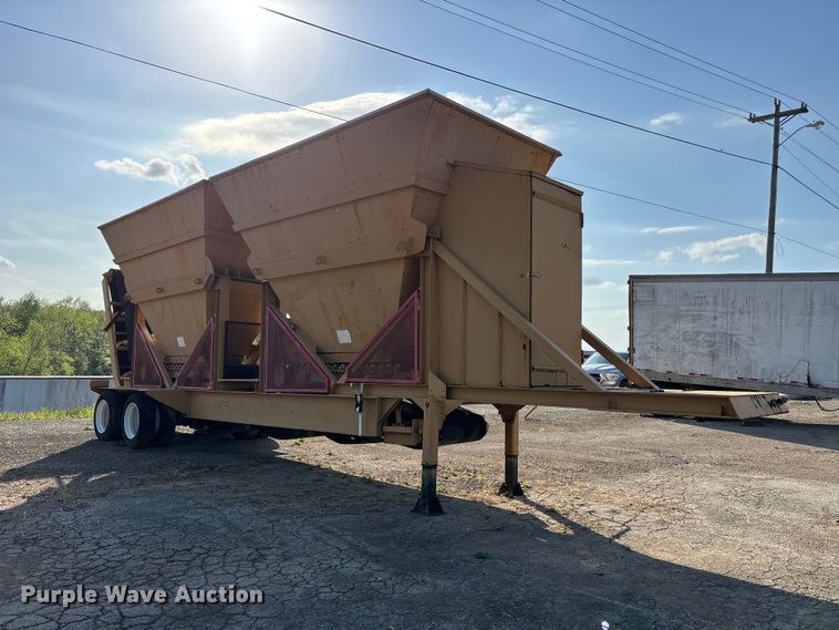 image for item DT0217 Twin Cold Hopper trailer