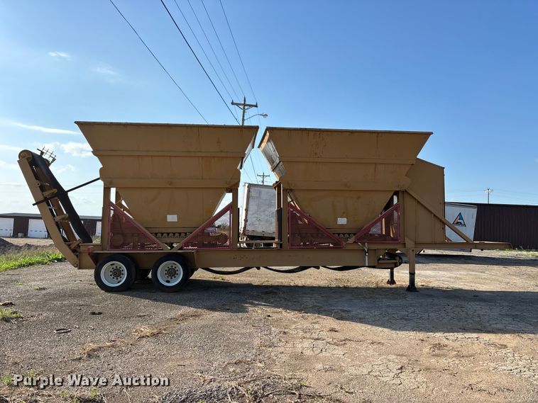 image for item DT0217 Twin Cold Hopper trailer