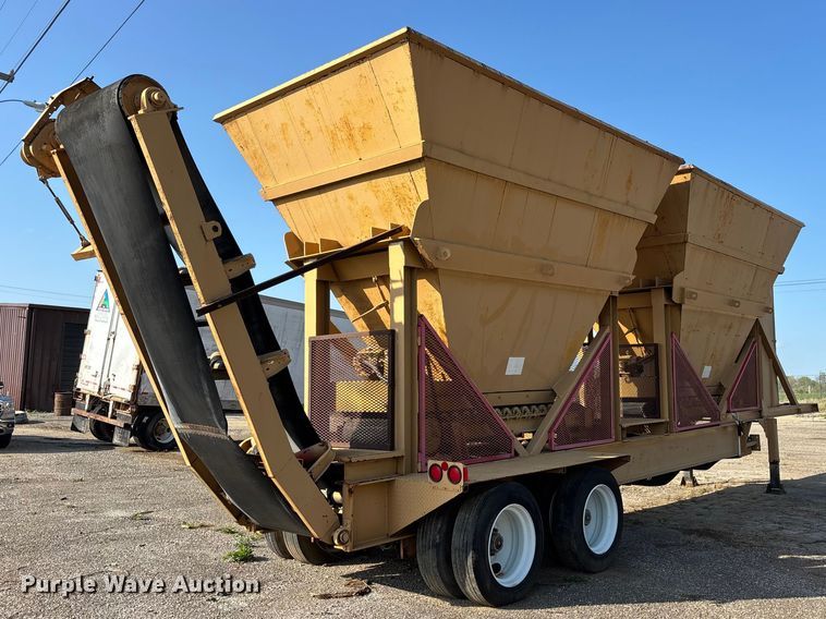 image for item DT0217 Twin Cold Hopper trailer