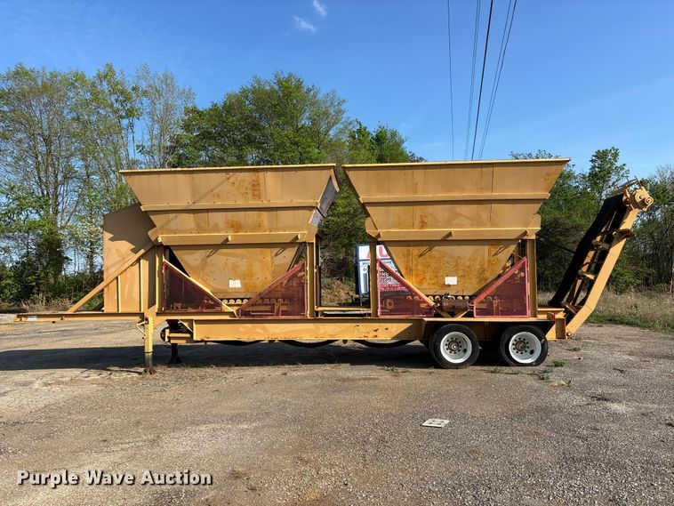 image for item DT0217 Twin Cold Hopper trailer