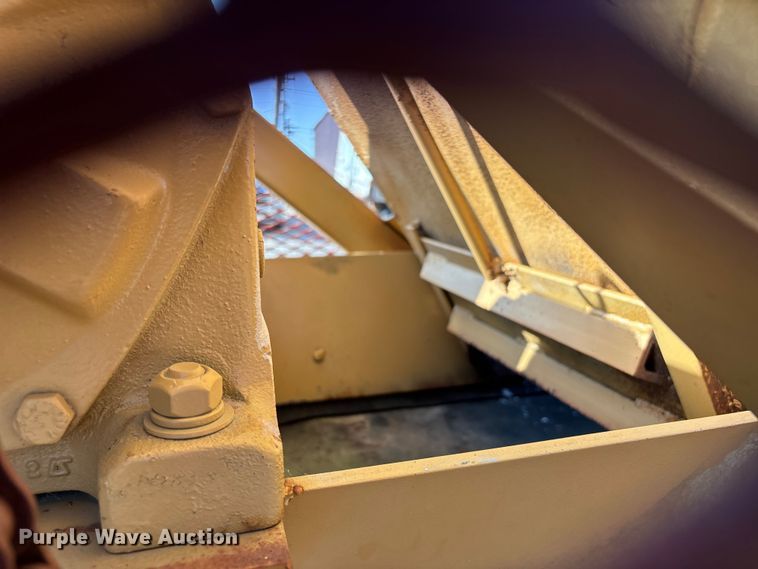 image for item DT0217 Twin Cold Hopper trailer