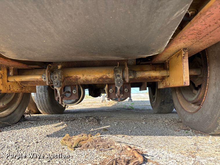 image for item DT0217 Twin Cold Hopper trailer