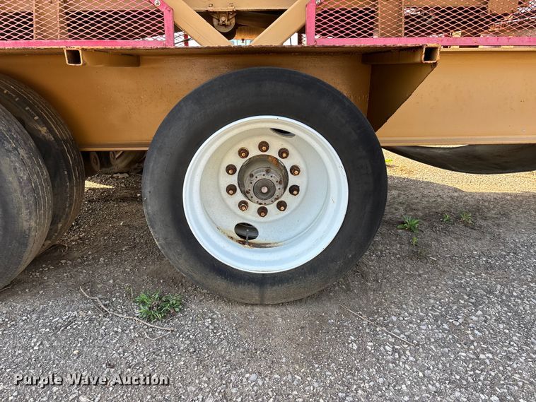 image for item DT0217 Twin Cold Hopper trailer