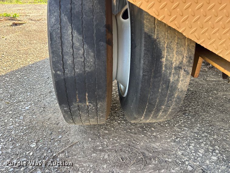 image for item DT0217 Twin Cold Hopper trailer