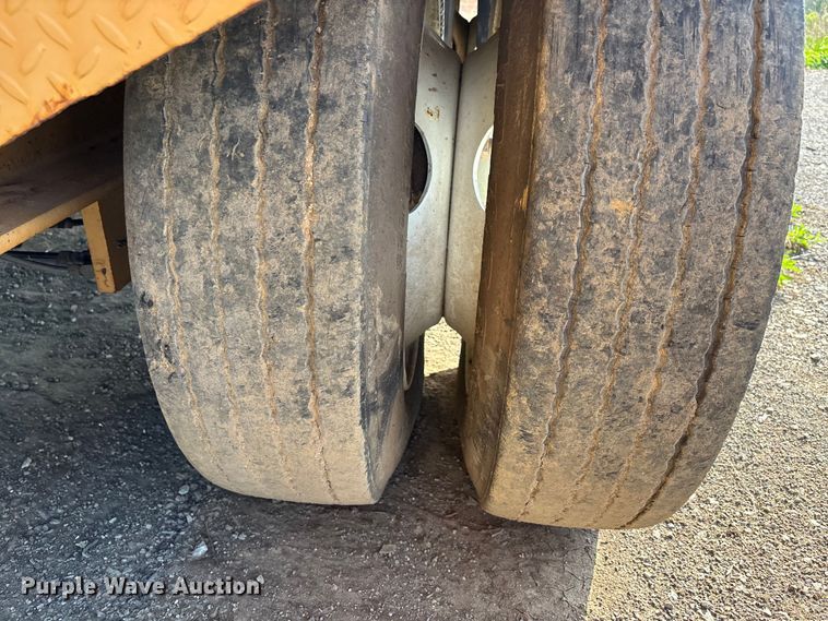 image for item DT0217 Twin Cold Hopper trailer