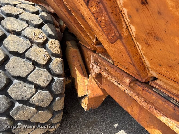 image for item DT0219 1998 Moxy MT30 X articulated haul truck