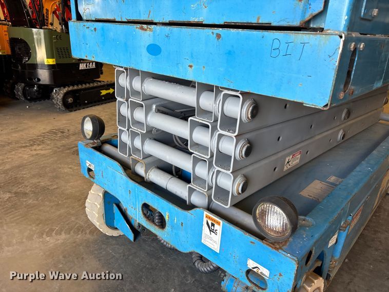 image for item DT0225 2004 Genie GS-2646 scissor lift