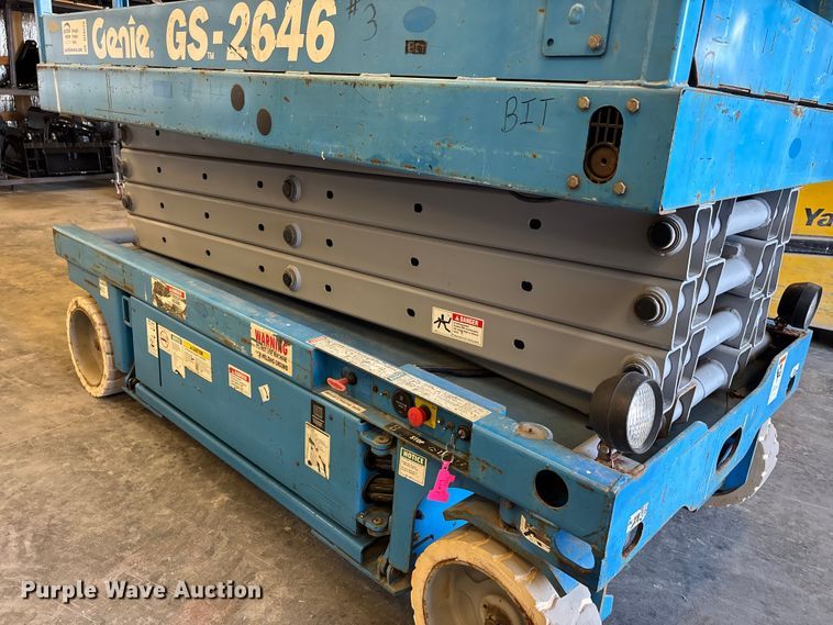 image for item DT0225 2004 Genie GS-2646 scissor lift