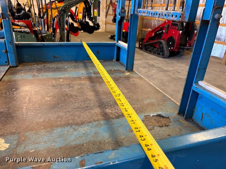 image for item DT0225 2004 Genie GS-2646 scissor lift