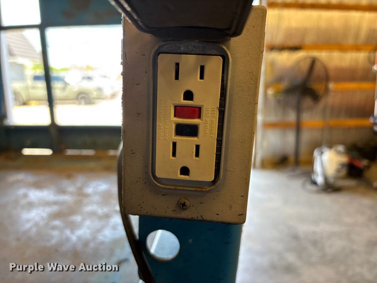 image for item DT0225 2004 Genie GS-2646 scissor lift