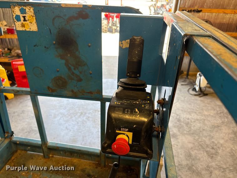 image for item DT0225 2004 Genie GS-2646 scissor lift