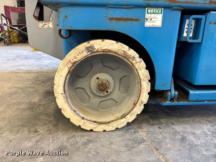 image for item DT0225 2004 Genie GS-2646 scissor lift