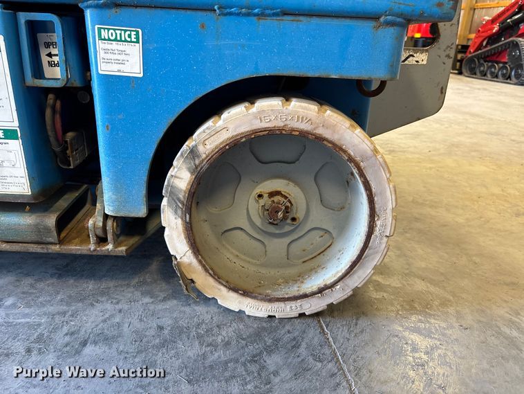 image for item DT0225 2004 Genie GS-2646 scissor lift