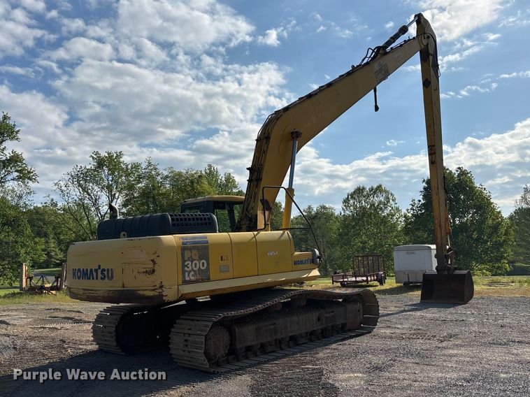 image for item DT0236 2005 Komatsu PC300LC-7L long reach excavator