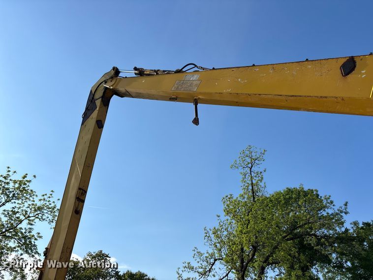 image for item DT0236 2005 Komatsu PC300LC-7L long reach excavator