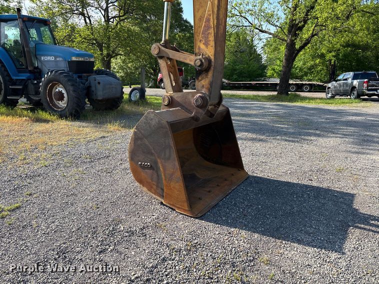 image for item DT0236 2005 Komatsu PC300LC-7L long reach excavator