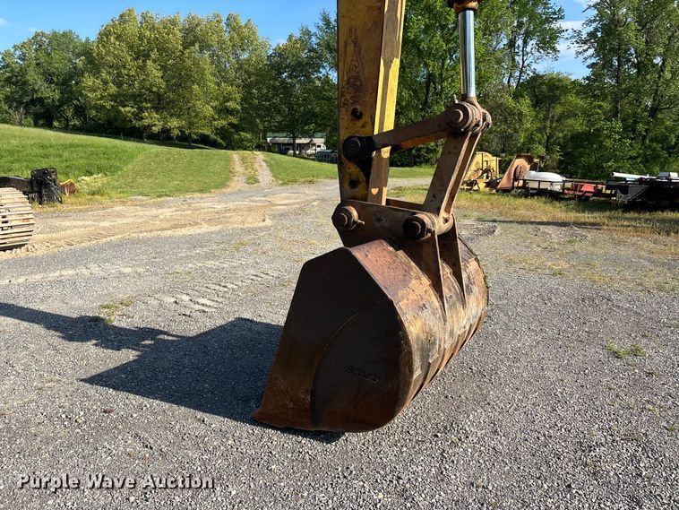 image for item DT0236 2005 Komatsu PC300LC-7L long reach excavator