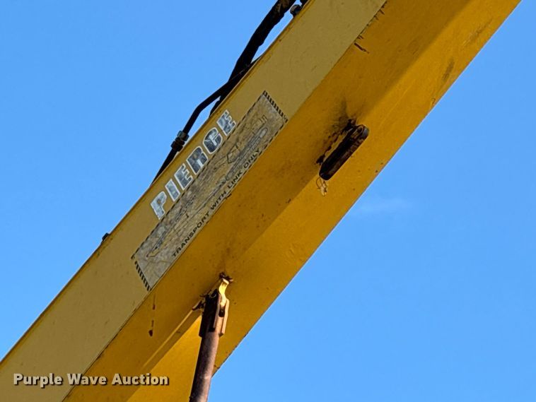 image for item DT0236 2005 Komatsu PC300LC-7L long reach excavator