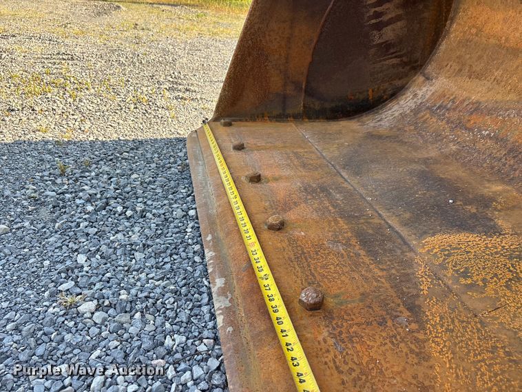 image for item DT0236 2005 Komatsu PC300LC-7L long reach excavator