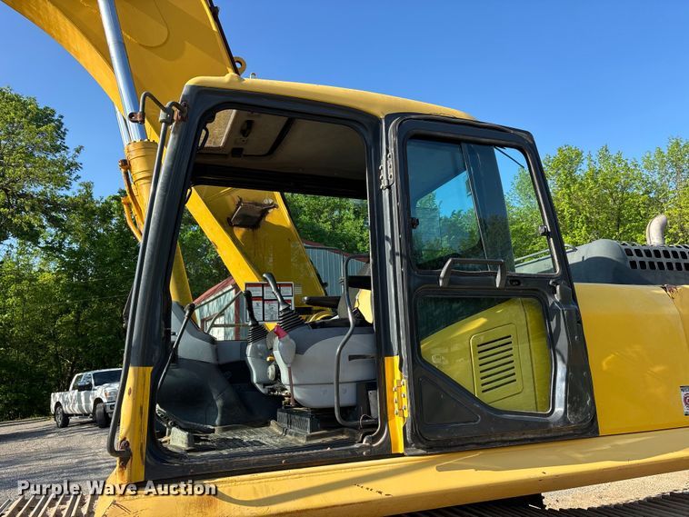 image for item DT0236 2005 Komatsu PC300LC-7L long reach excavator