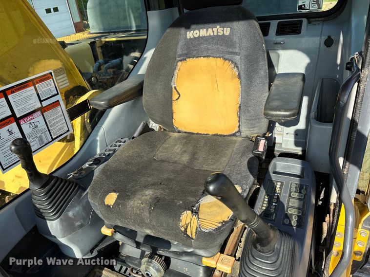 image for item DT0236 2005 Komatsu PC300LC-7L long reach excavator