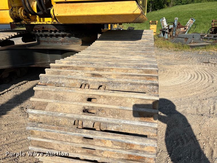 image for item DT0236 2005 Komatsu PC300LC-7L long reach excavator